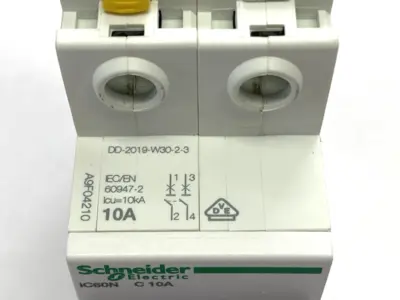 USED SCHNEIDER ELECTRIC A9F04210