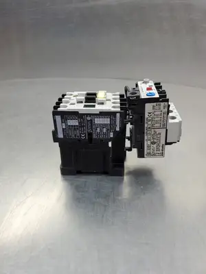 Allen Bradley 100A09ND3 Ser B Contactor w/193A1D1 Safety Relay. 4A43.1