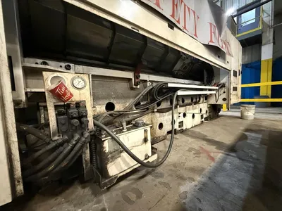 2010 DOOSAN DAEWOO PUMA 400LB CNC Lathe | ListingHippo (9)