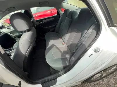USED 2019 HYUNDAI SONATA SE