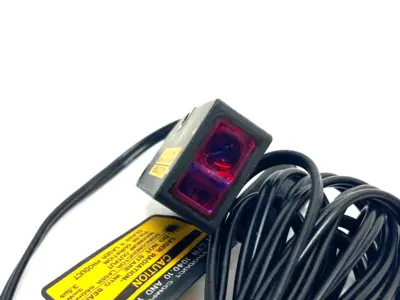 USED KEYENCE LONG DISTANCE AREA-TYPE REFLECTIVE LASER SENSOR