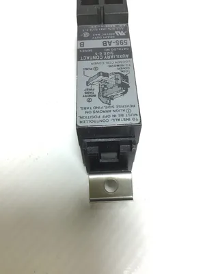 Allen Bradley 595-AB Auxiliary Contact Series B Size 0-5 Heavy Duty 600VAC Max