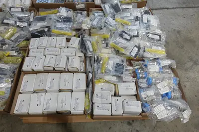 4 PALLETS OF ASSORTED ELECTRICAL PLUGS, FITTINGS, CONNECTORS, AND TERMINAL BLOCKS