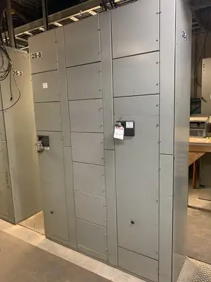Five Star Double-Sided Motor Control Center (MCC), 600V Max., 1000A, 5 Buckets
