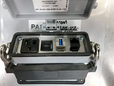 USED Mencom DP1-RJ45-USB-AFBF-R-24-C027 Panel Interface, 125V, 3A