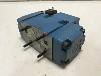 USED MANNESMANN REXROTH 4WEH10P6-44/6EG24N9TK4S06 (2)
