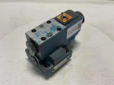 USED VICKERS DG4V-3-2AL-M-U-HL7-60