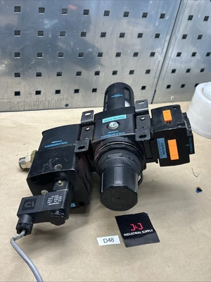 USED Wilkerson E28-06-EC00,B28-06-FK00