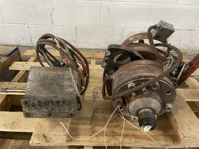 Used 6" Strand Die With 2.5" Beringer Manual Screen Changer 8 Hole With Replaceable Face