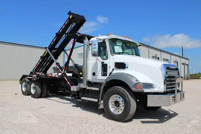 New | in-Stock 2026 MACK GRANITE 64BR Rolloff Trucks Texas US | Roll Off Truck World #1491904