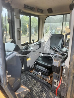 USED 2017 KOMATSU D65EX-17