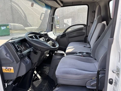 Used 2018 ISUZU VAN BODY TRUCK - DIESEL (2018) Box trucks Texas US | MachineryMax #1488266
