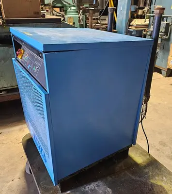 USED 2001 MOTIVAIR DE107