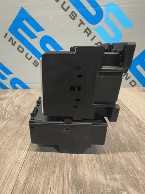 Used GENERAL ELECTRIC CL00A310T PLC Contactors South Carolina US | ESS Industrial Equipment Sales #1260183
