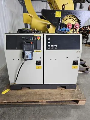 USED 2010 FANUC M-2000IA/1200
