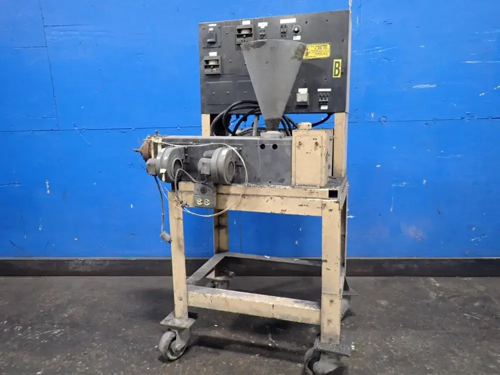 Wayne Machine & Die Co.  Single Screw Extruder