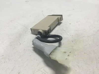 USED OMRON E3X-NH11