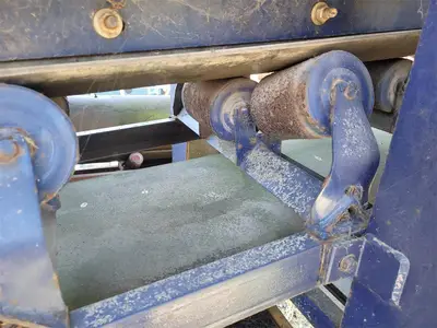 USED 2003 CANAMERICAN STONE SPREADER SOIL KING XL19