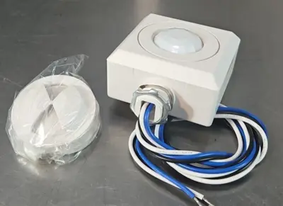 Cooper Metalux OEF-P-2MH0-MV-S 120V Sensor 360° (BIN435)