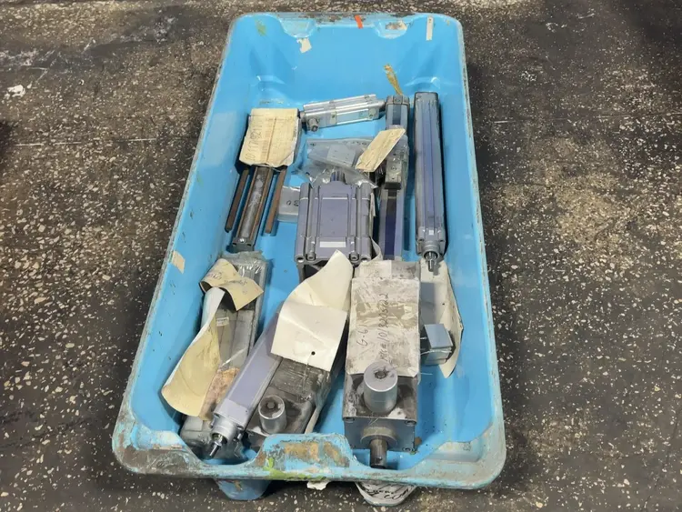 Used PARKER, FESTO, PHD _UNKNOWN_ Pumps Ohio US | HGR 24 #1048004