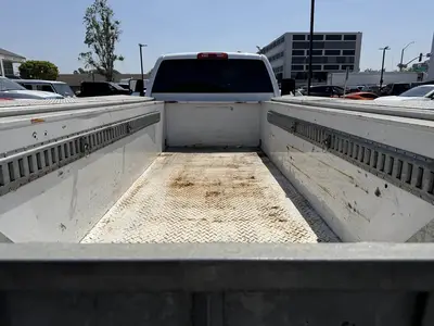 USED 2019 CHEVROLET W5500