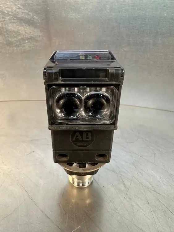 Used Allen-Bradley 42GRR-9002-QD Sensors | Palmetto Automation #1153574