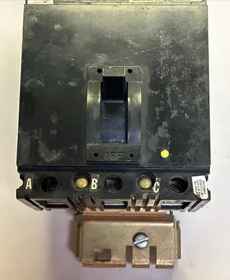 USED SQUARE D FA34015