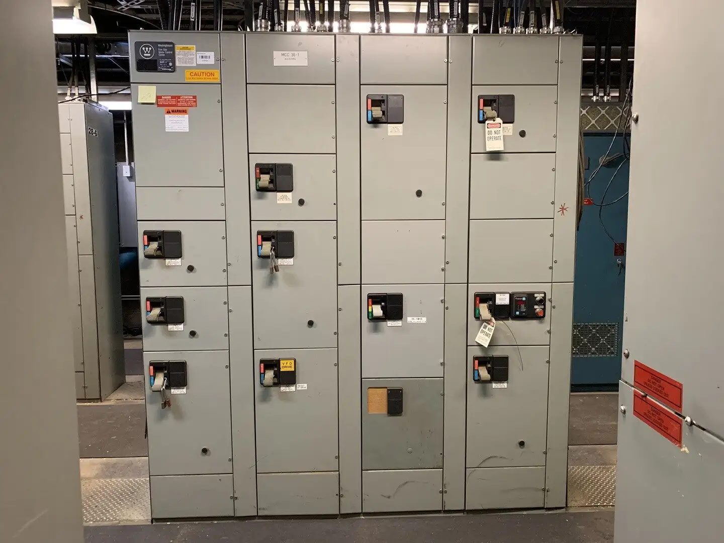 Five Star Double-Sided Motor Control Center (MCC), 600V Max., 1000A, 25 Buckets
