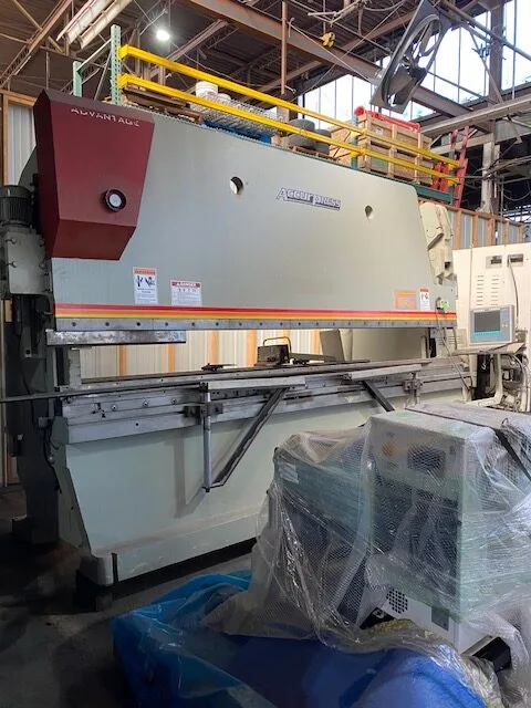 Accurpress 320 ton x 14′ CNC Press Brake
