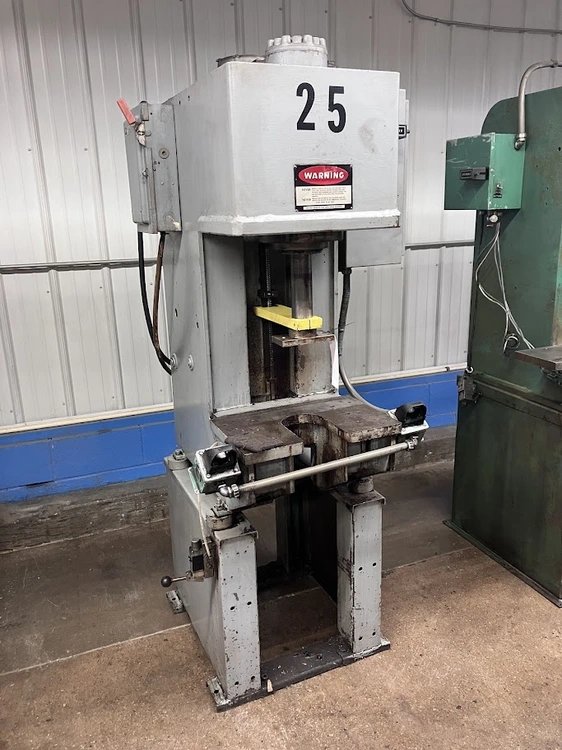 Used _UNKNOWN_ _UNKNOWN_ C-Frame Presses Michigan US | Miedema Asset Management Group #1371705