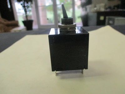 USED Carling Switch MM2-B-34-625-1-2BB-B-C