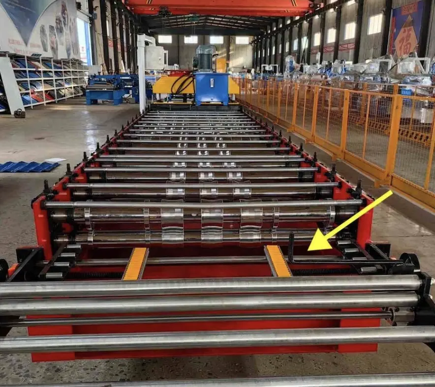 Trapezoid Roof Sheet Roll Forming Machine in China