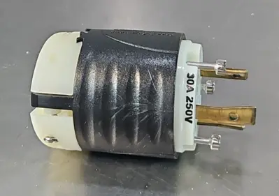 Pass & Seymour L630-P Yellow Turn Lock Twist Locking Plug 30A 250V loc4C2