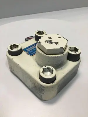 USED VICKERS C5G-815-JA