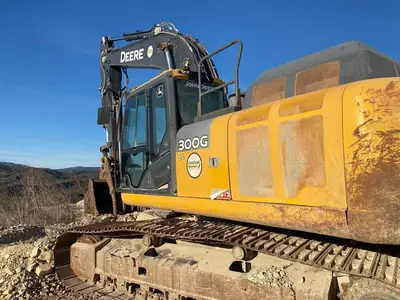 USED 2020 JOHN DEERE 300G LC