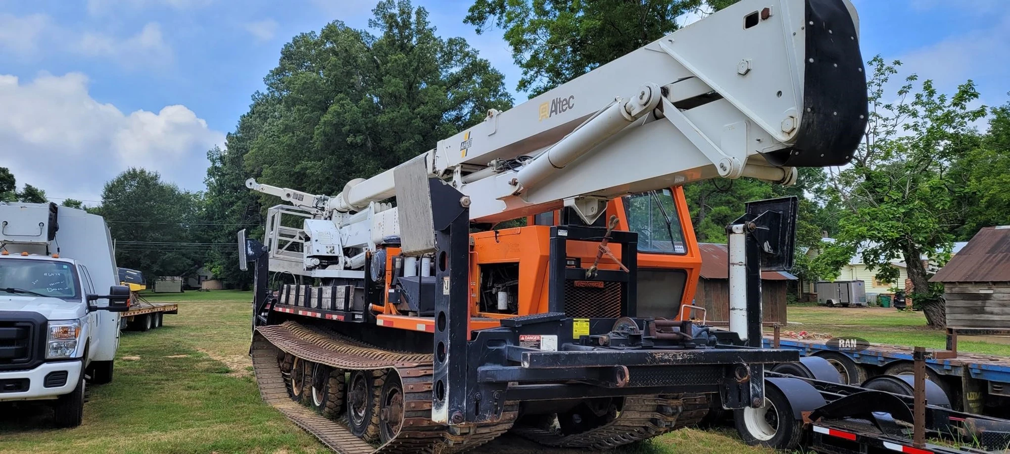 Used BOMBARDIER GT3000 Crawler Boom Lifts Tennessee US | Ran Equipment #1403732
