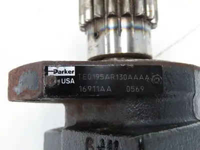 Landoll TE0195AR130AAAA Hydraulic Motor Removed From LSC30 Stand On Forklift