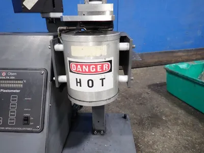 USED TINIUS OLSEN MP993