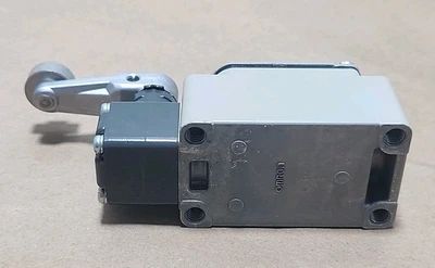 NEW Omron WLG2-LD