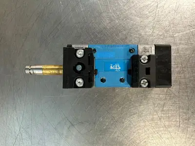 Festo MN1H-5/2-D-1-FR-C Solenoid Valve, 45-145psi, 3-10bar (1.1.1)