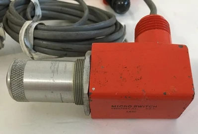 USED Micro Switch PC1L FE-PC1L LS2C