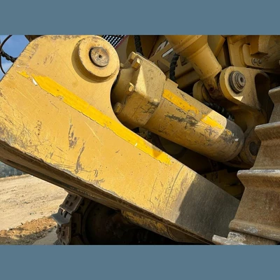 USED 2011 CATERPILLAR D11T