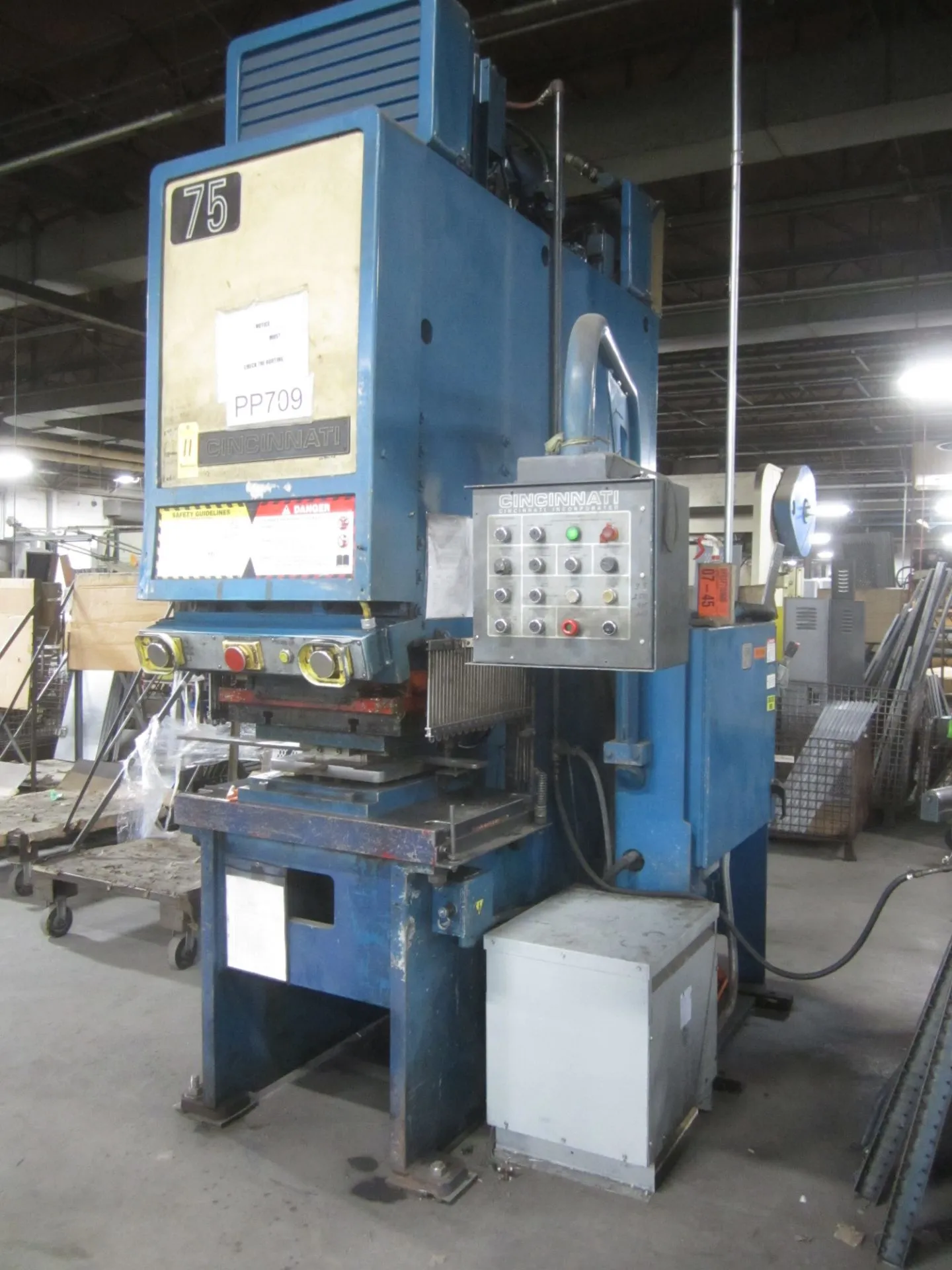 USED 2000 CINCINNATI INC 75 OBS