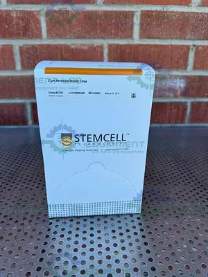 NEW 2 BOXES OF - STEMCELL TECHNOLOGIES 27250 REVERSIBLE STRAINER, LARGE  37 ΜM