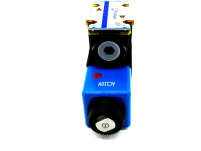 NEW FLUIDYNE WFDG4V3S0BLMFTWLB560 SOLENOID VALVE