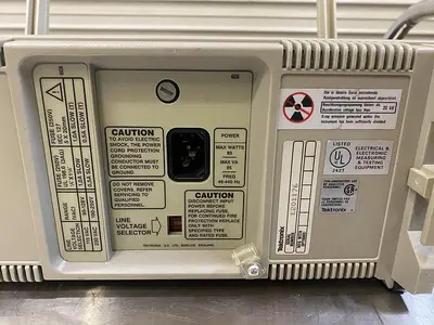 USED TEKTRONIX 2211