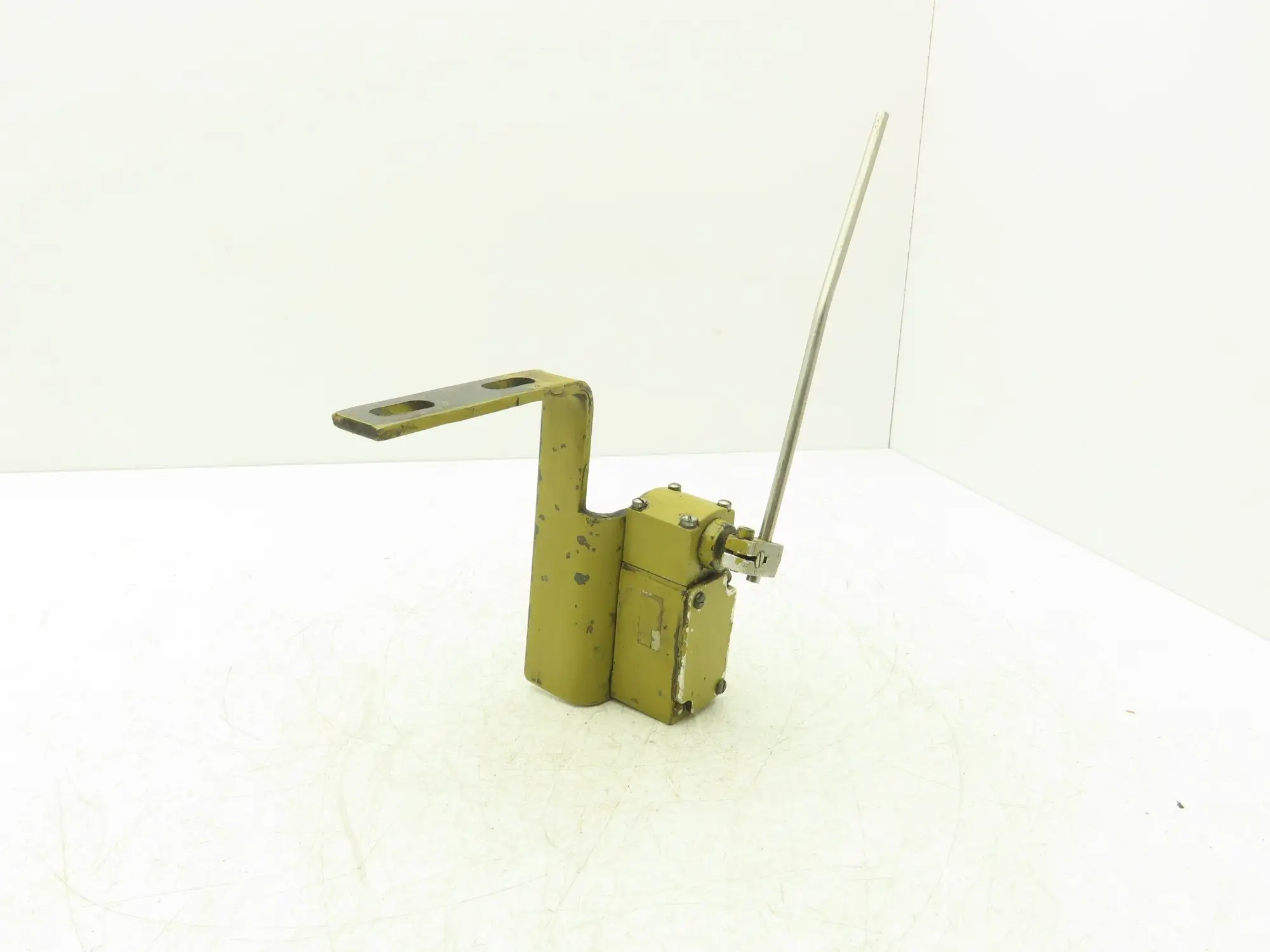 Gould Denison JK5838 Lox-Switch Limit Switch w/Mounting Bracket for Yale Hoist