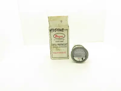 Dwyer 43010-SRH Capsu Photohelic Pressure Switch Gage 43000 Series 10" Water