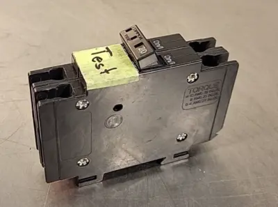 CUTLER HAMMER QCR 2020 BREAKER 2 POLE 20A 120-240V (BIN 3.5.1)
