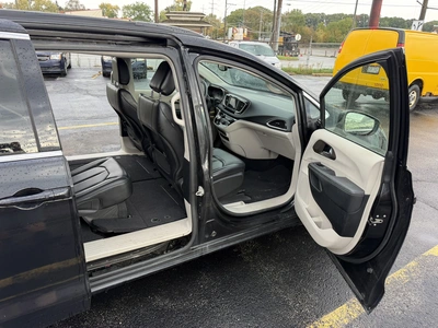 Used 2020 CHRYSLER PACIFICA VOYAGER Vans Ohio US | Miedema Asset Management Group #1577839